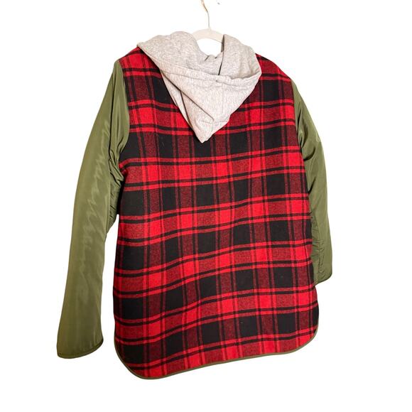 Sundance reversible buffalo plaid and Sherpa jacket - Picture 5 of 10